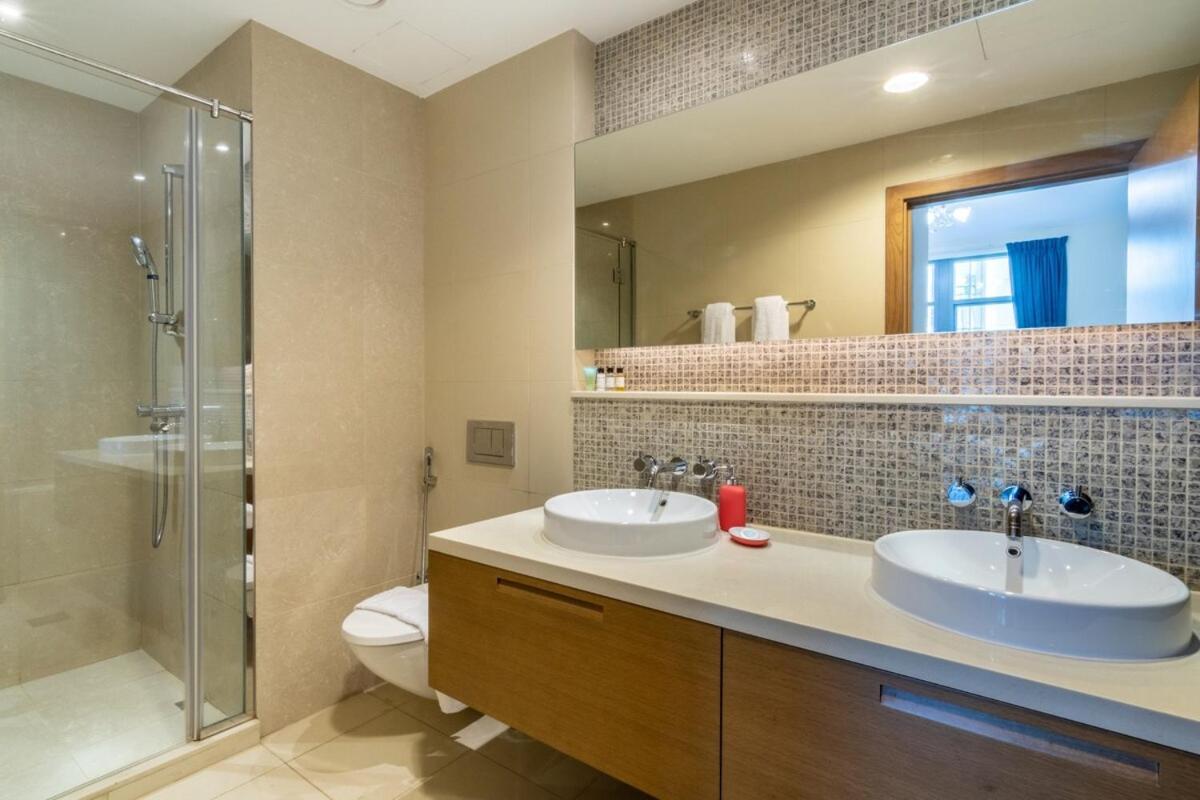 Apartment Modern 2br In The Heart Of Downtown Dubai