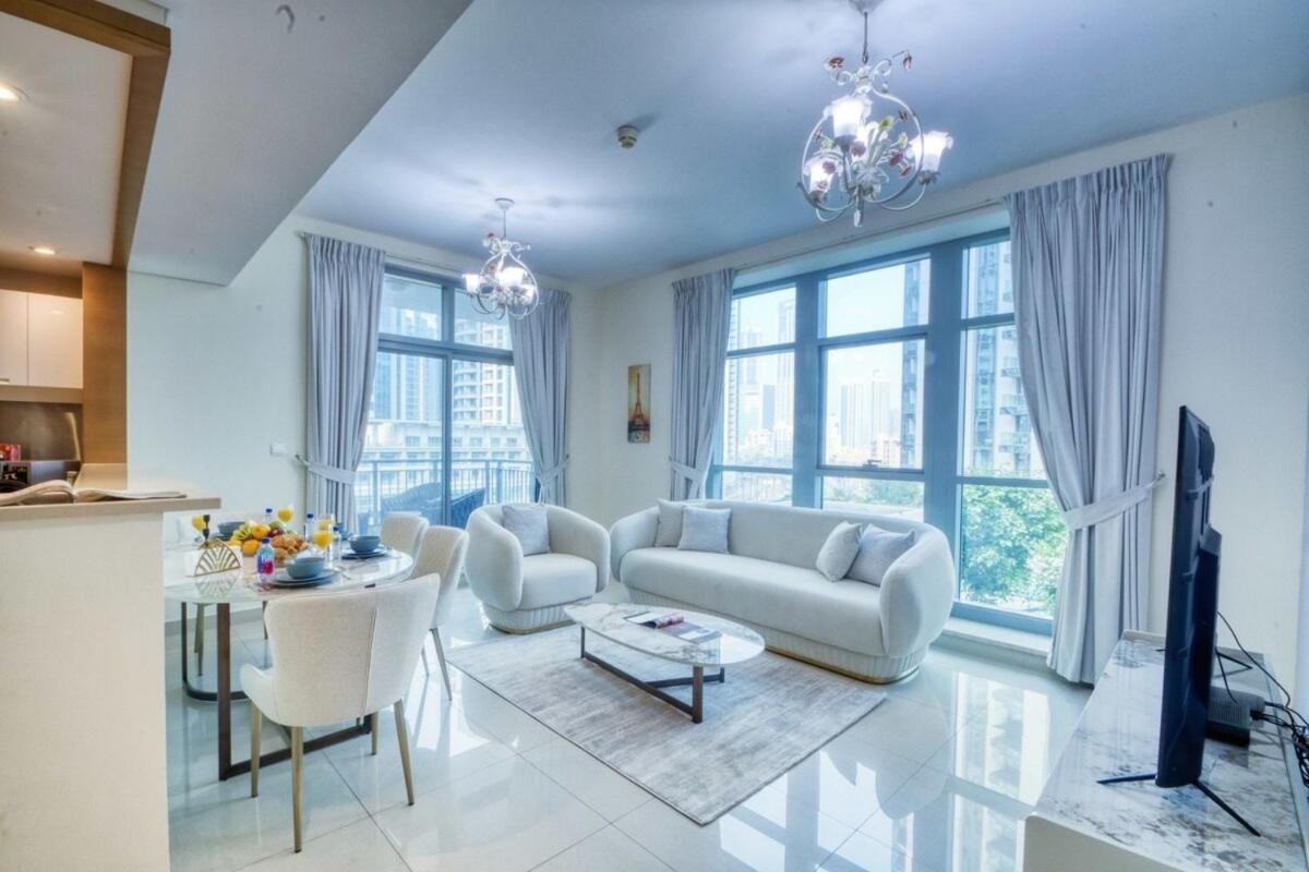 Modern 2br In The Heart Of Downtown