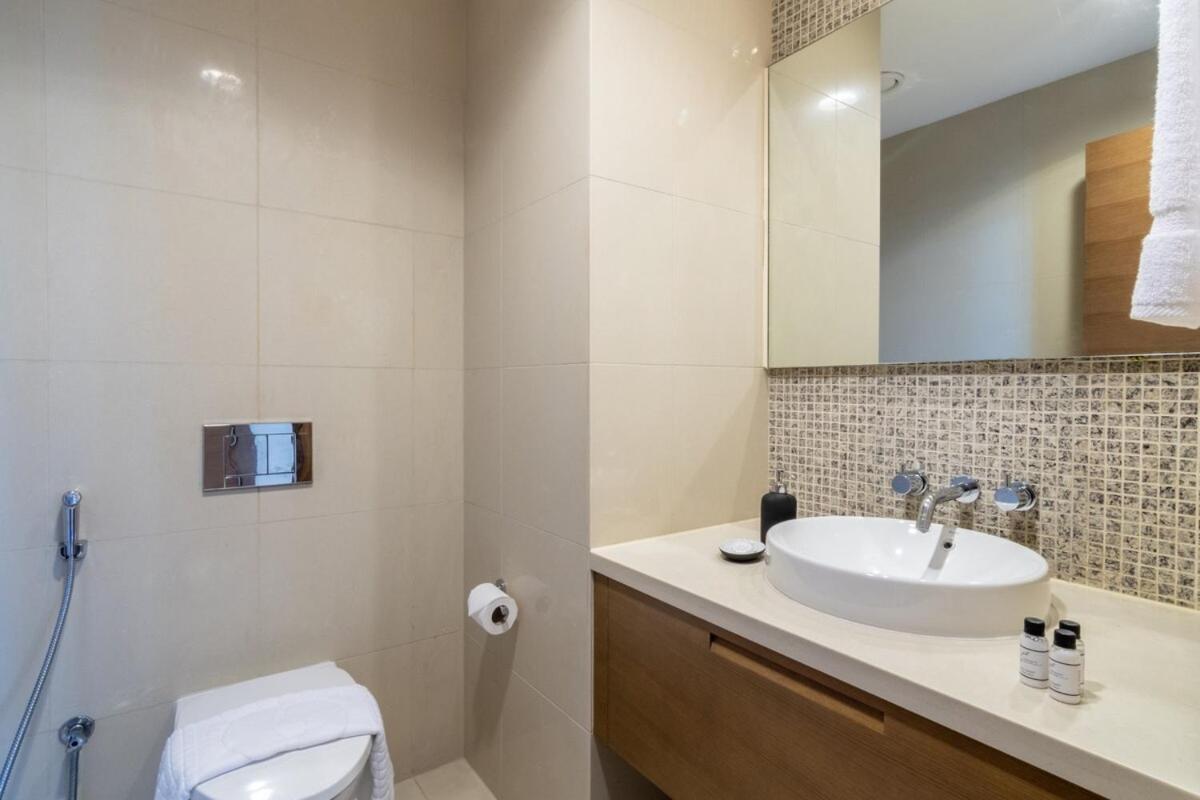 Modern 2br In The Heart Of Downtown Dubai